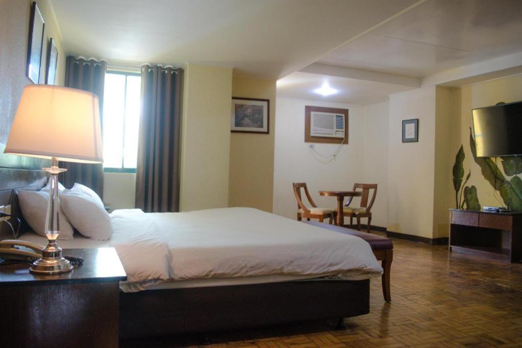 Country Village Hotel Кагаян-де-Оро Экстерьер фото
